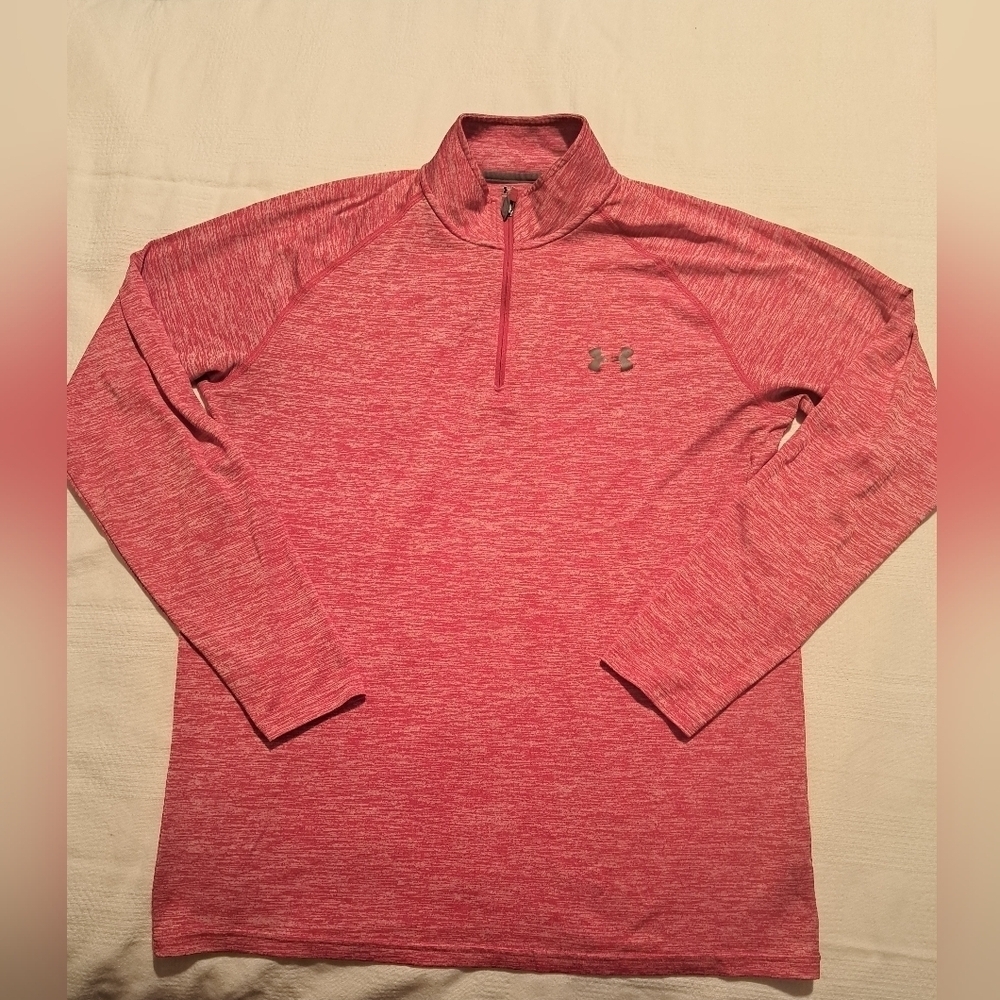 Under Armour men's Medium loose fitting heatgear red heather 1/4 zip up shirt